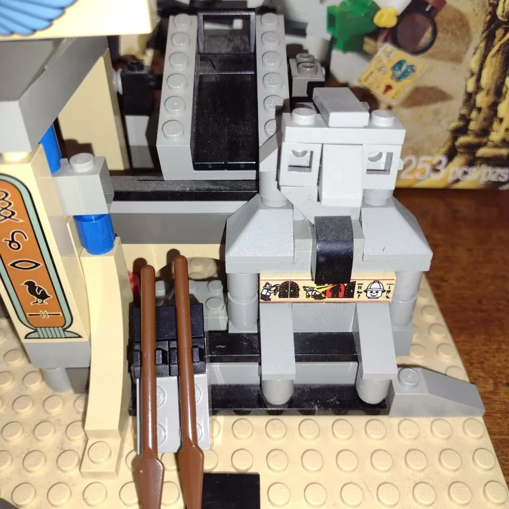 Like new Lego Mummy's Tomb Egyptian with original box and instructions, retired